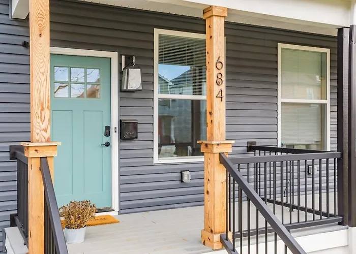 Entire Private Parking Fenced Yard * Columbus